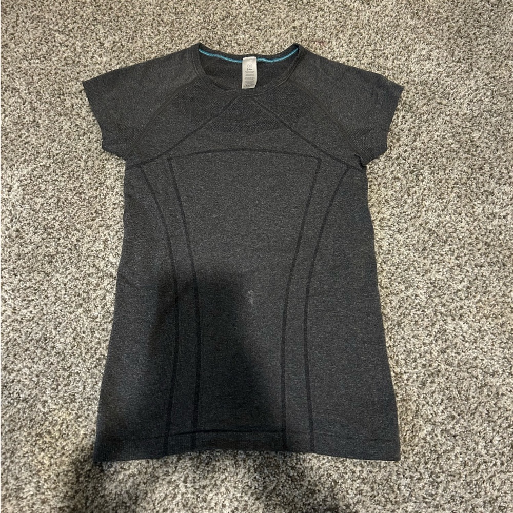 Ivivva t-shirt